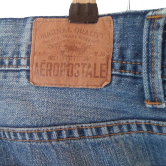 36x30 Aeropostale Distressed & Patched Jeans - Picture 3 of 4